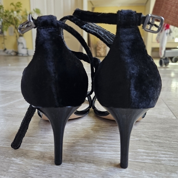 Via Spiga Vero Cuoio Leather Velvet Heel Sandals - Picture 7 of 16
